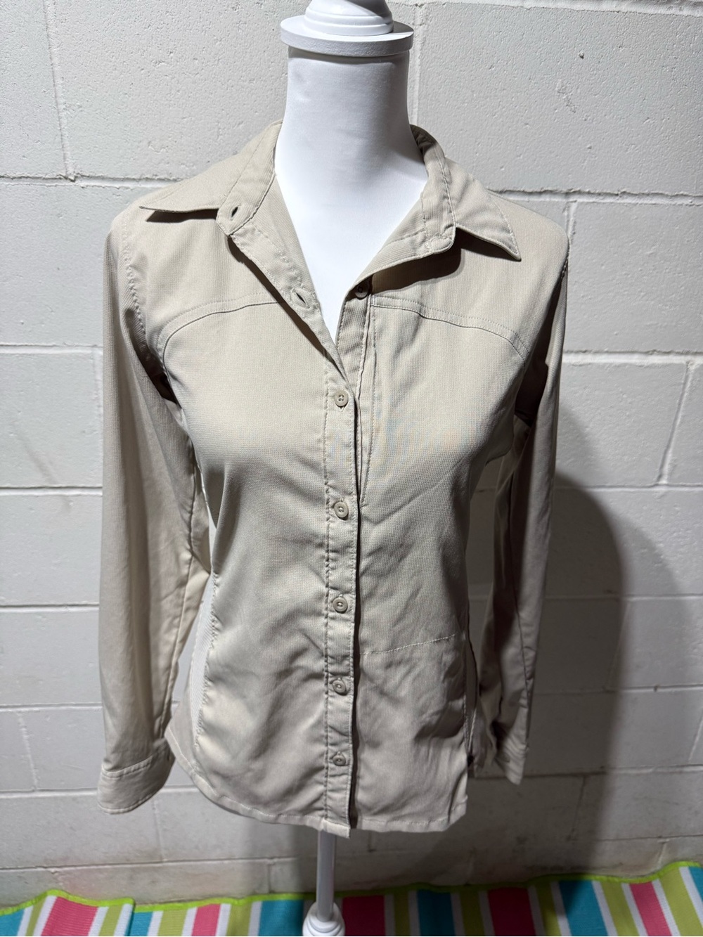Columbia Women’s Long-Sleeve Button Front Shirt - Cream